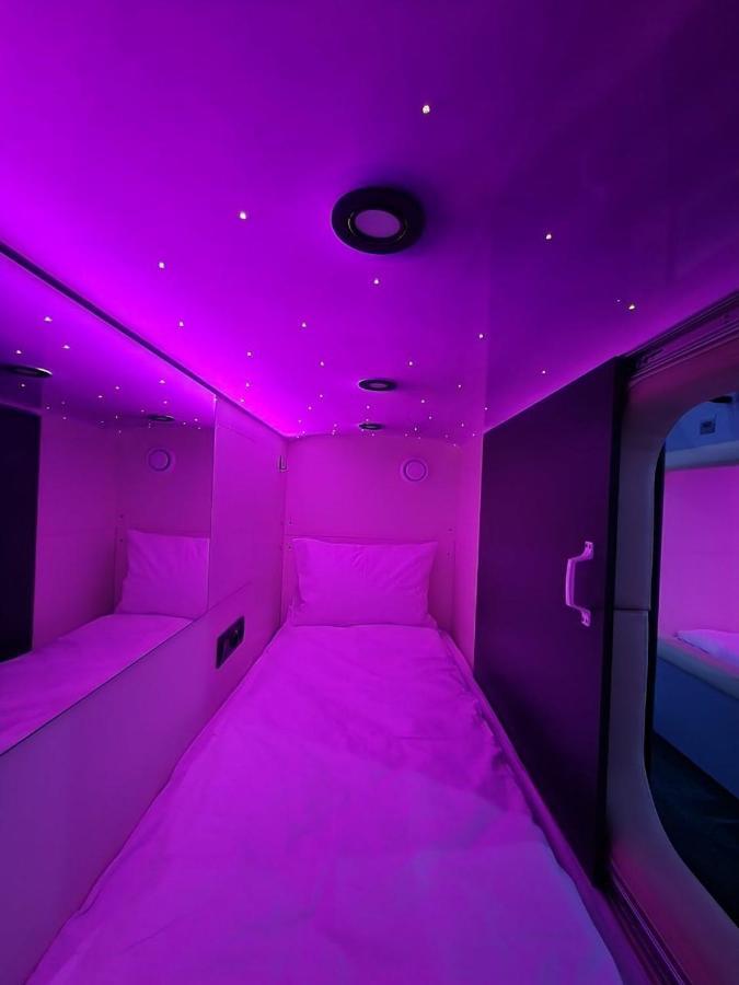 Capsule Hotel Constellation 91 Lviv Exterior photo