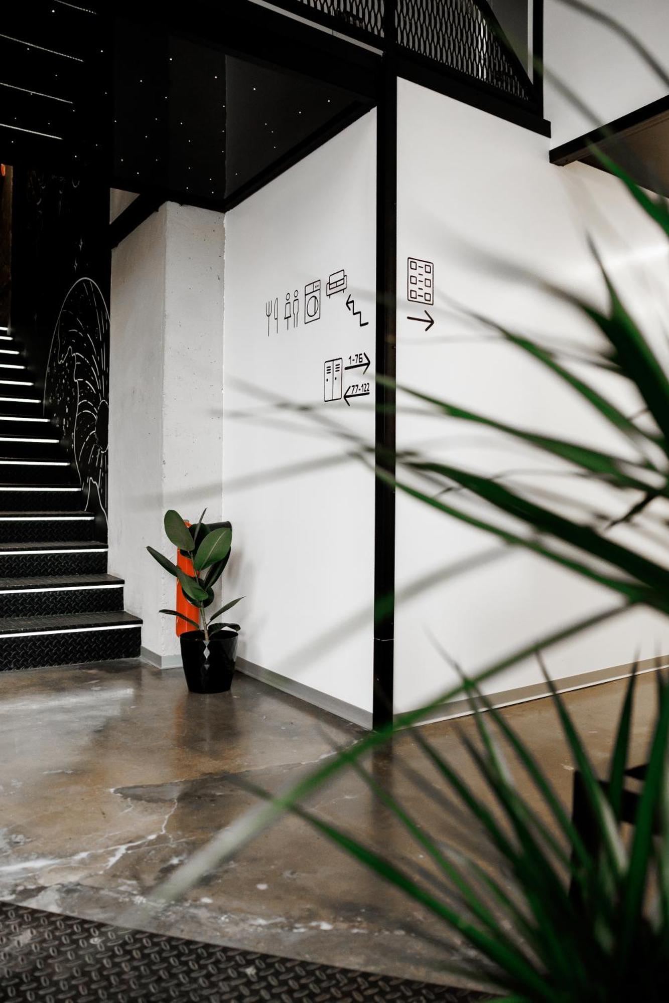 Capsule Hotel Constellation 91 Lviv Exterior photo